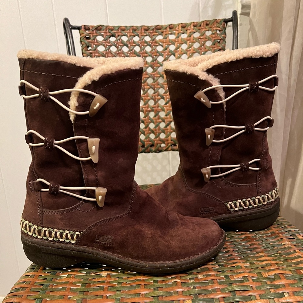 Ugg Tona toggle boot brown suede